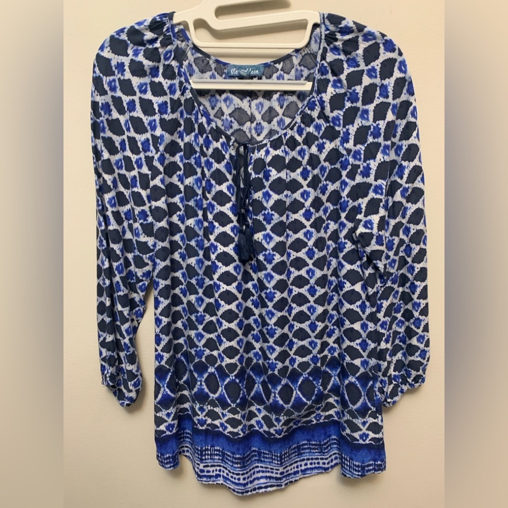 FLEUR BLEUE Oversized Blue and White Patterned Top